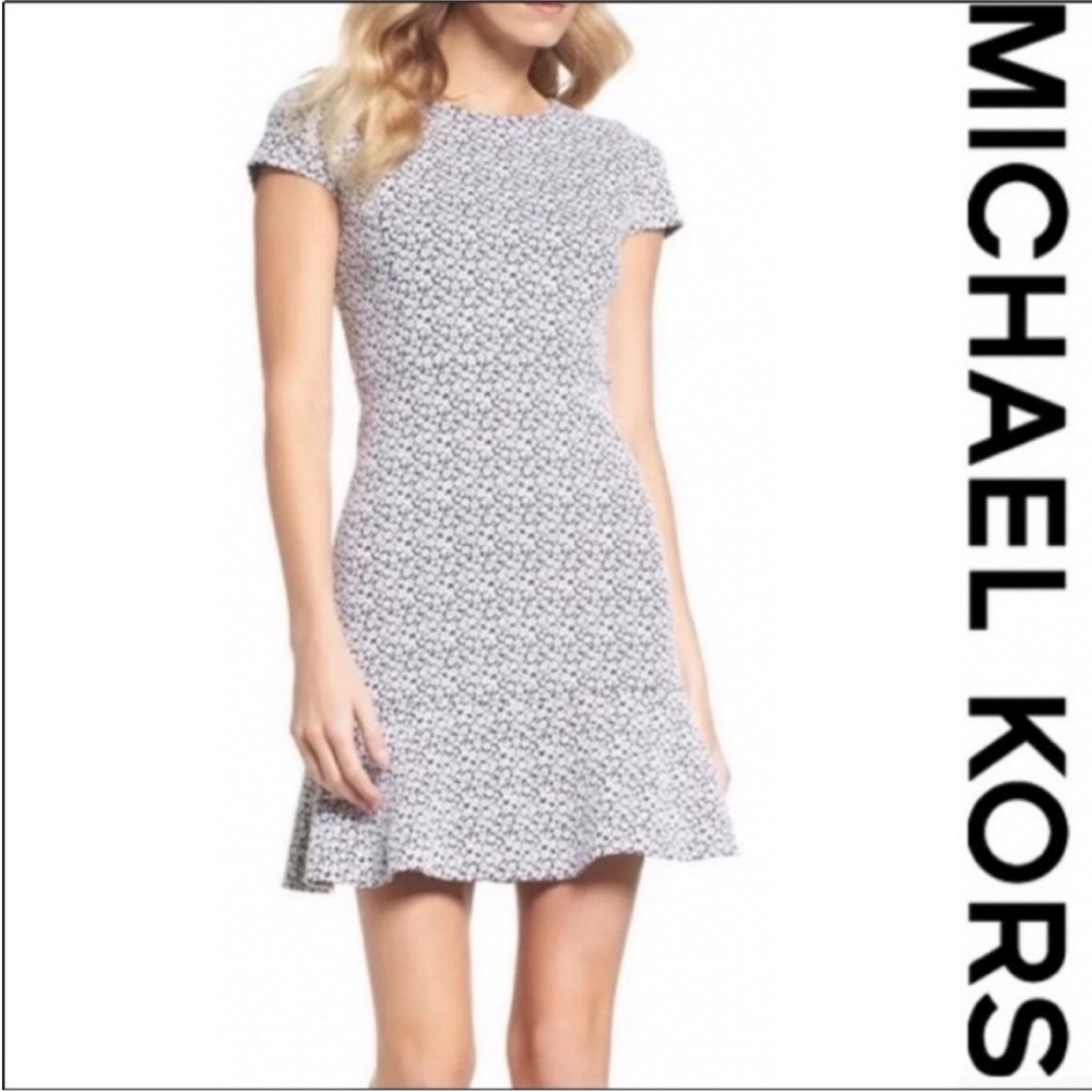 MICHAEL KORS Floral Knit Jacquard - Black & White